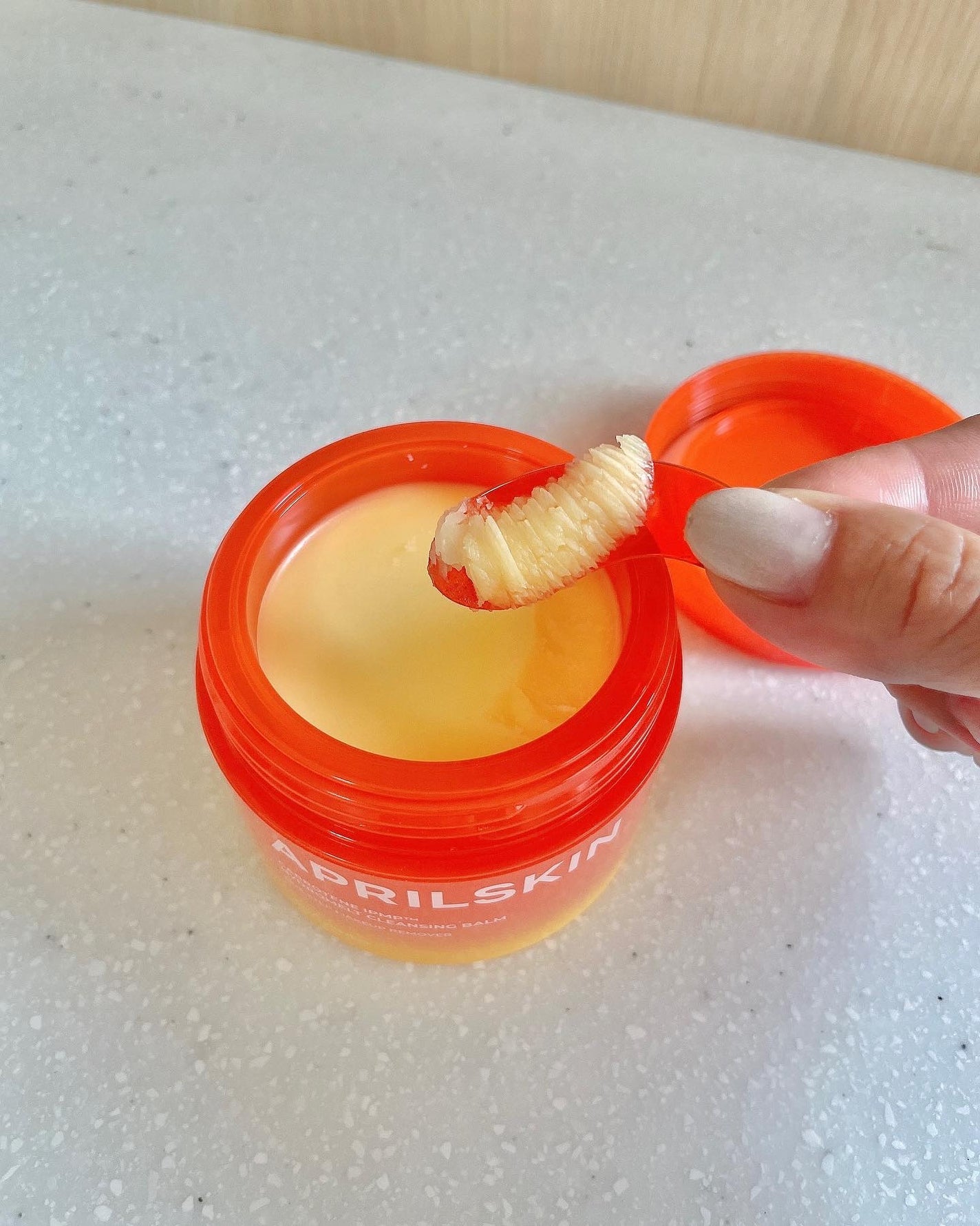 maki on LIPS 「..APRILSKIN"カロテンIPMPとろけるクレンジングバ..」(2枚目)