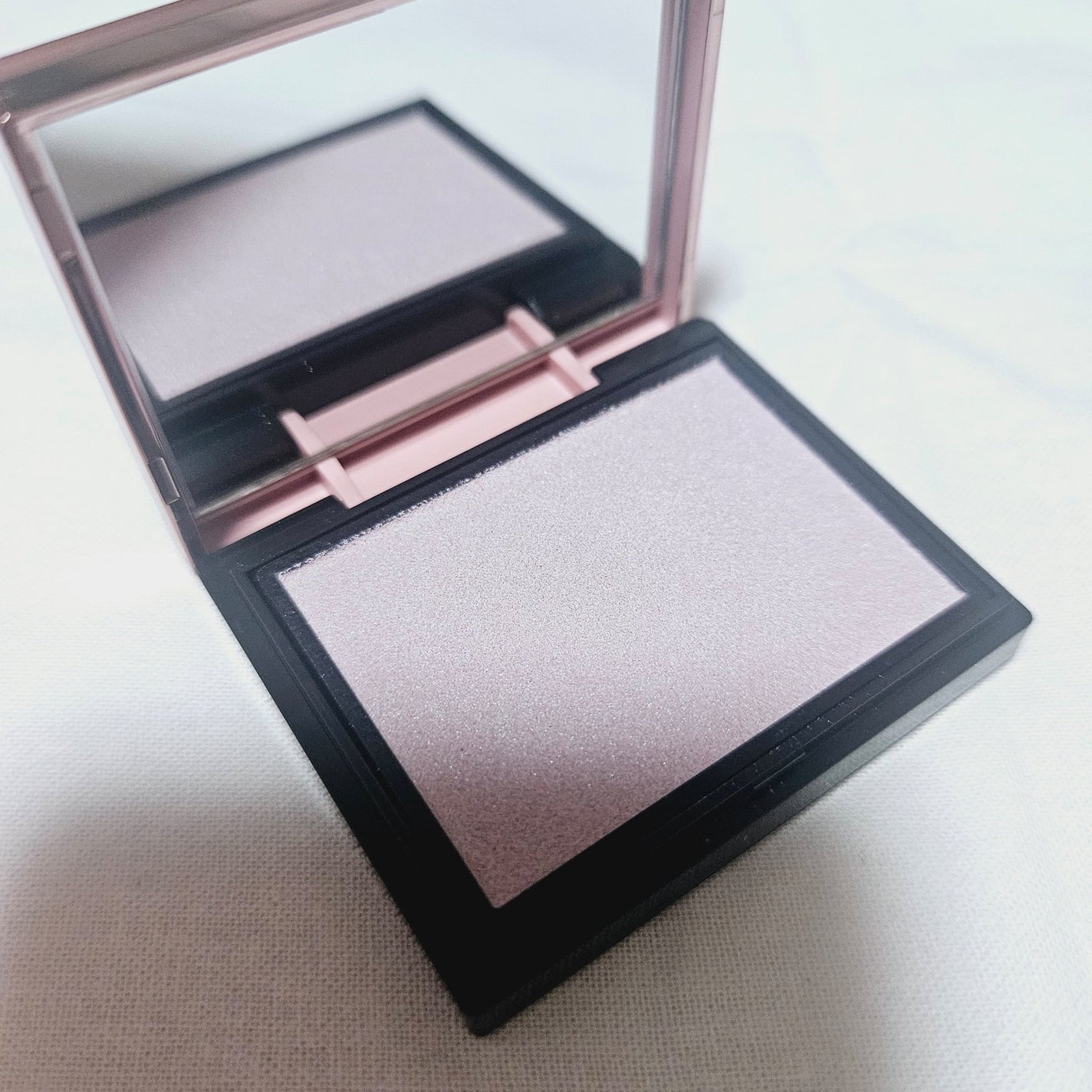 ホリデーコフレ2023〈カームピンク〉/エトヴォス/メイクアップキットを使ったクチコミ(5枚目)