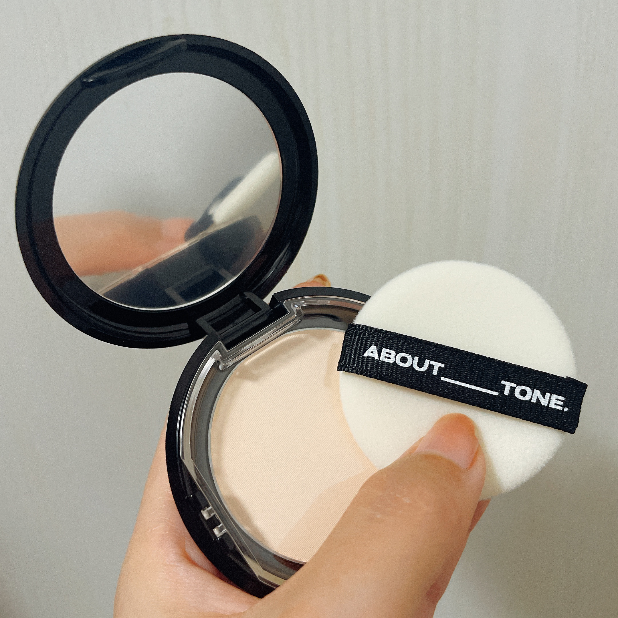 ブラーパウダーパクト/ABOUT TONE/プレストパウダーを使ったクチコミ（2枚目）