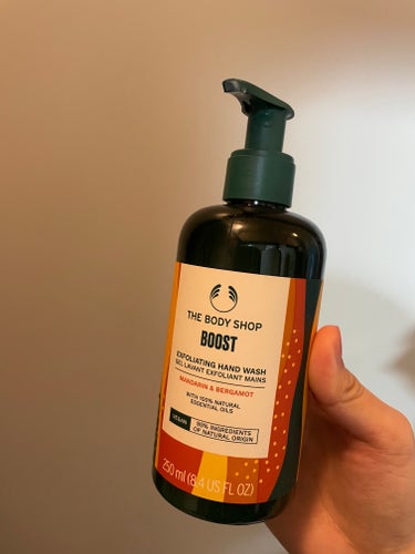 THE BODY SHOP ウェルネス エクスフォリエイティング ハンドウォッシュ マンダリン& ベルガモットのクチコミ「THE BODY SHOP　ウェルネス エクスフォリエイティング ハンドウォッシュ マンダリン.....」（1枚目）