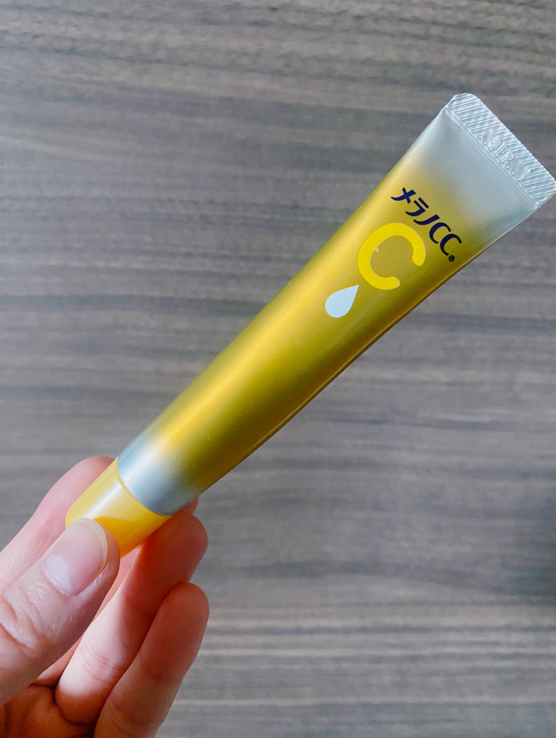 薬用しみ集中対策 プレミアム美容液/メラノCC/美容液を使ったクチコミ（2枚目）