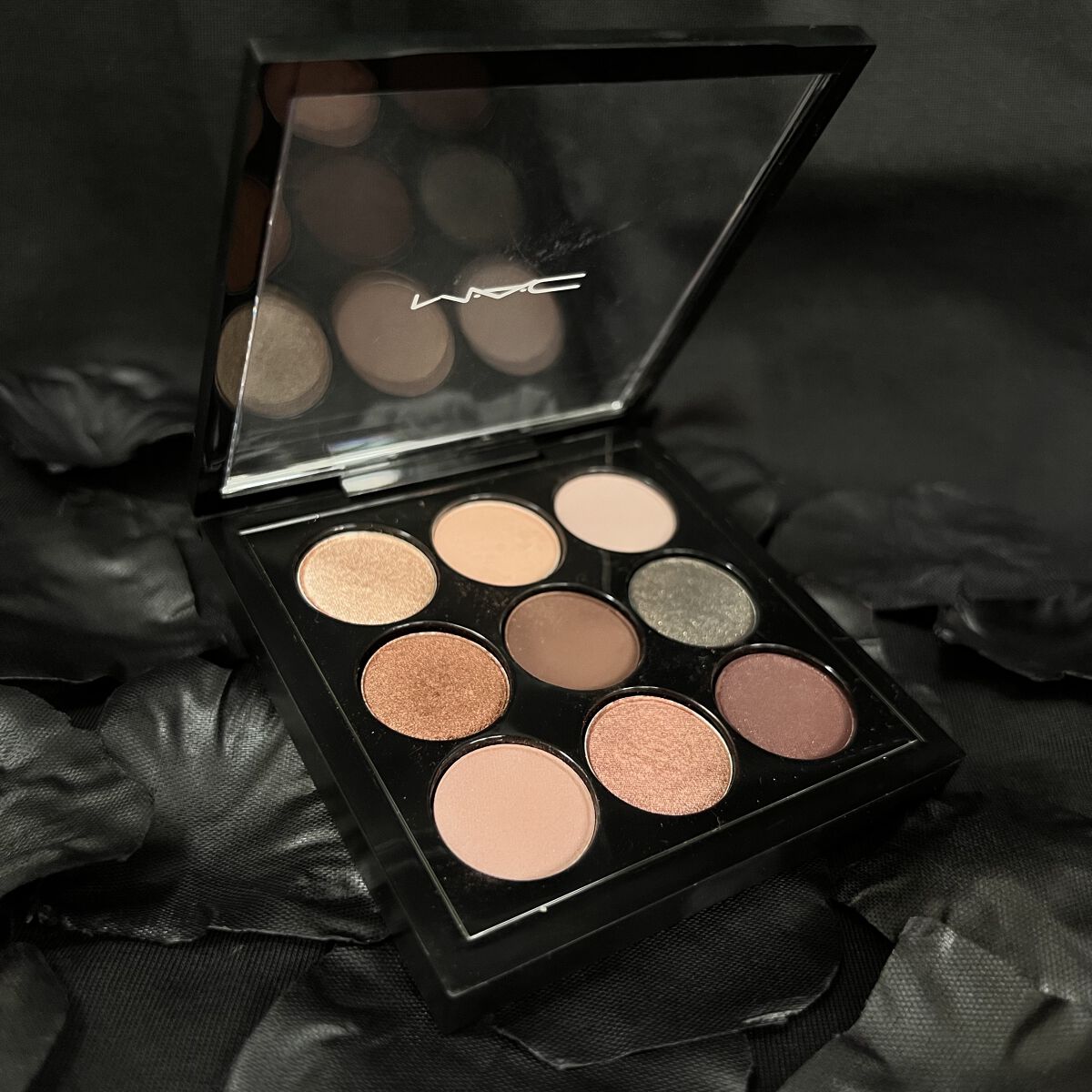 スモール アイシャドウ×9/M・A・C/アイシャドウパレットを使ったクチコミ（1枚目）