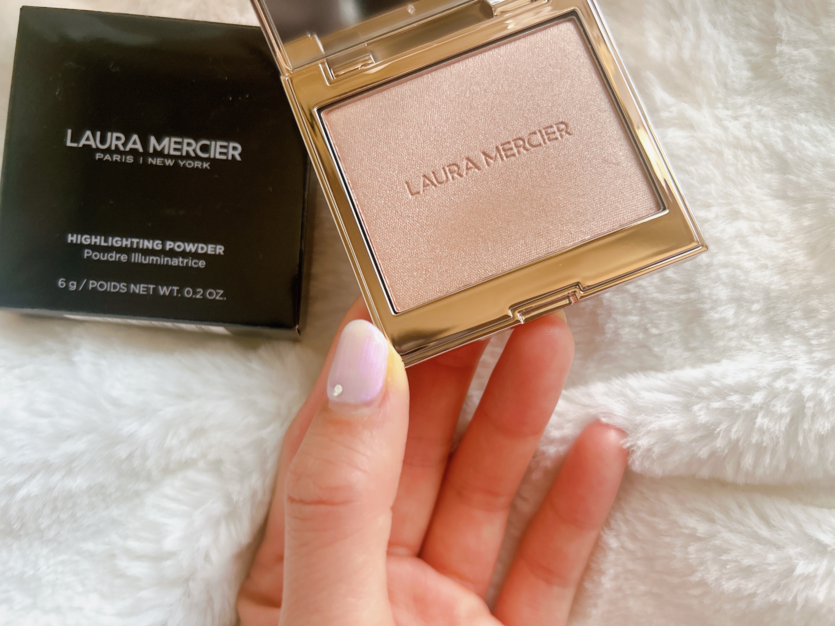 ローズグロウ イルミネーター /ローラ メルシエ/プレストパウダーを使ったクチコミ（2枚目）