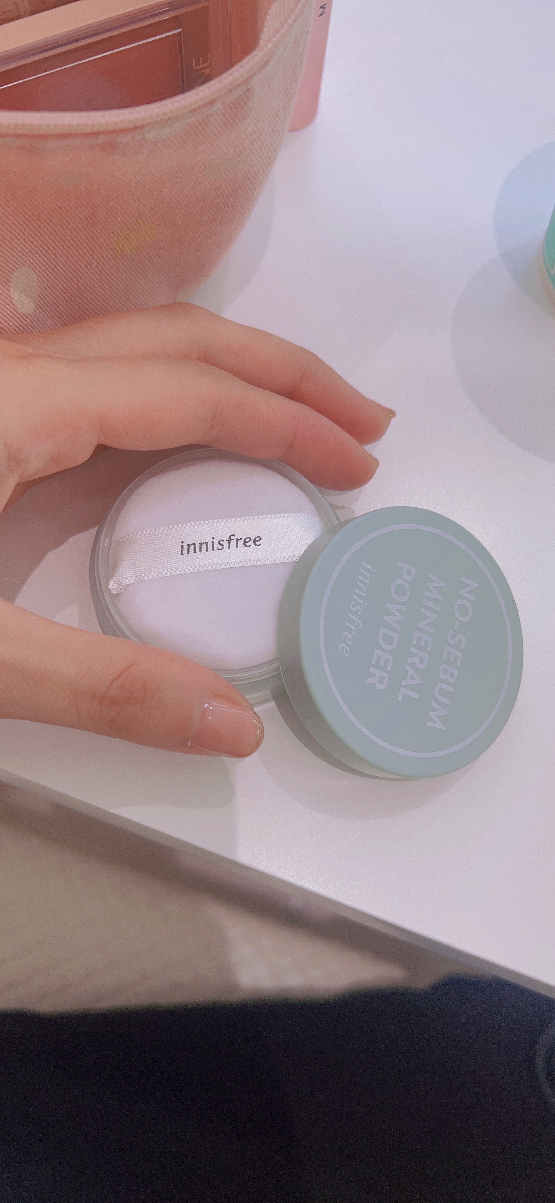 ノーセバム　ミネラルパウダー　N/innisfree/ルースパウダーを使ったクチコミ（2枚目）
