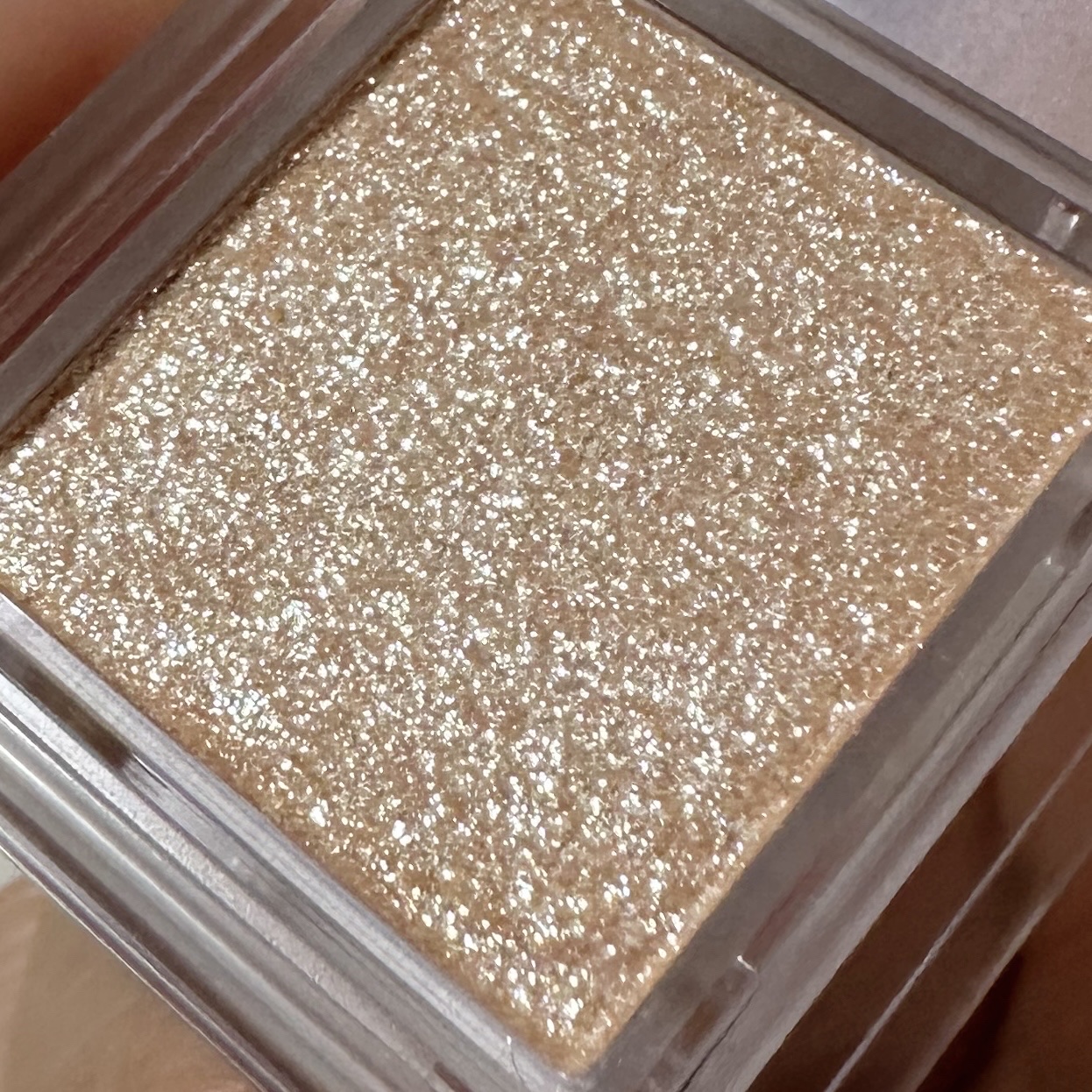 シングル カラー アイシャドウ/ちふれ/単色アイシャドウを使ったクチコミ（3枚目）