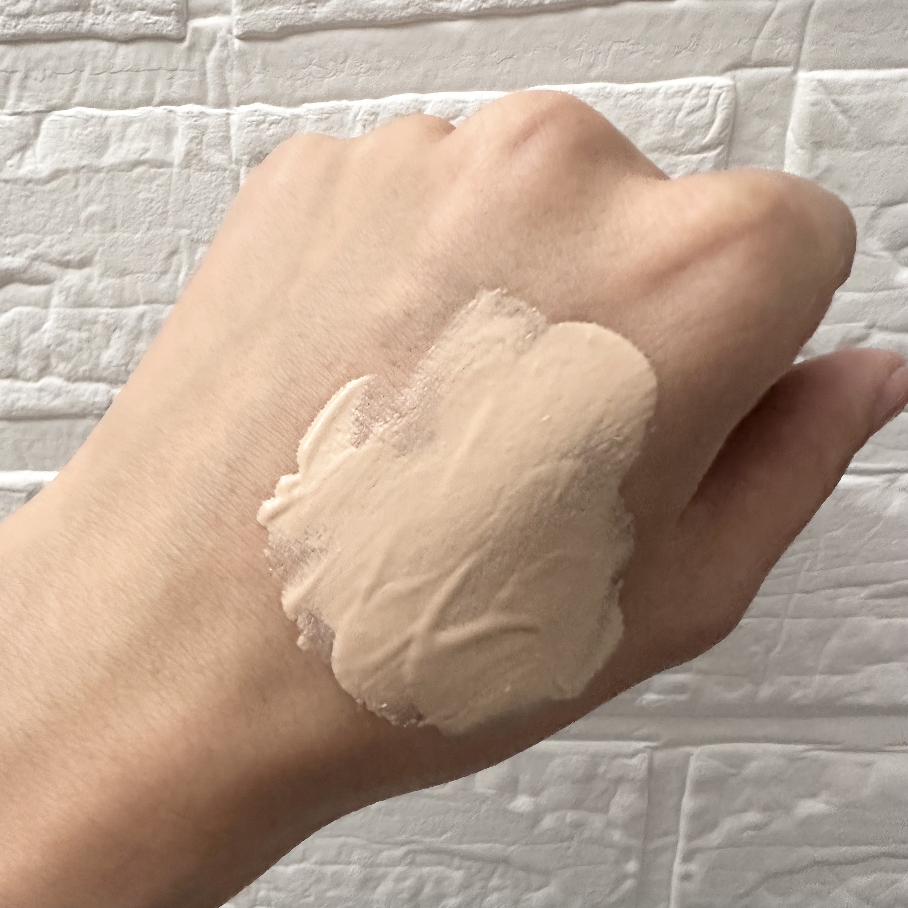 薬用クリアエステヴェールEX/Macchia Label/リキッドファンデーションを使ったクチコミ（3枚目）