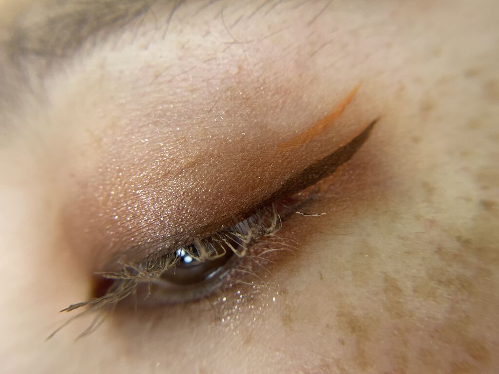 カラーリングマスカラ/uneven/マスカラを使ったクチコミ（2枚目）