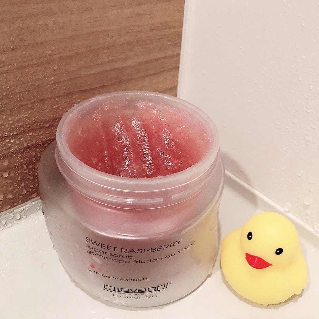 ジョヴァンニ シュガー ボディスクラブ スイートラズベリー/giovanni/ボディスクラブを使ったクチコミ（3枚目）