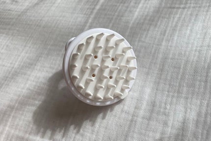 シャンプーブラシ/セリア/スカルプブラシを使ったクチコミ(2枚目)