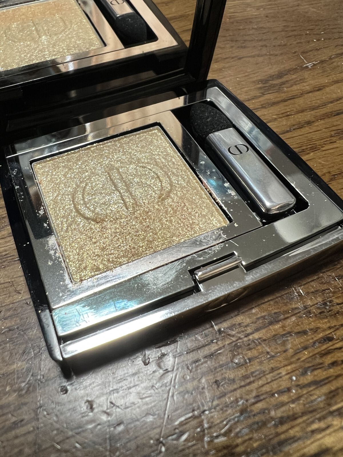 モノ クルール クチュール 616 ゴールド スター/Dior/単色アイシャドウを使ったクチコミ（1枚目）