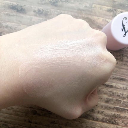 ボーン ディス ウェイ グロウ モイスチュアライジング メイクアップ プライマー/Too Faced/化粧下地を使ったクチコミ(3枚目)