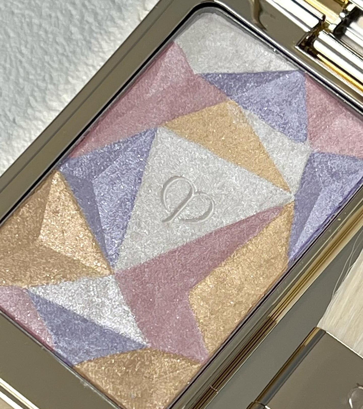 ル・レオスールデクラ /クレ・ド・ポー ボーテ/パウダーハイライトを使ったクチコミ(3枚目)