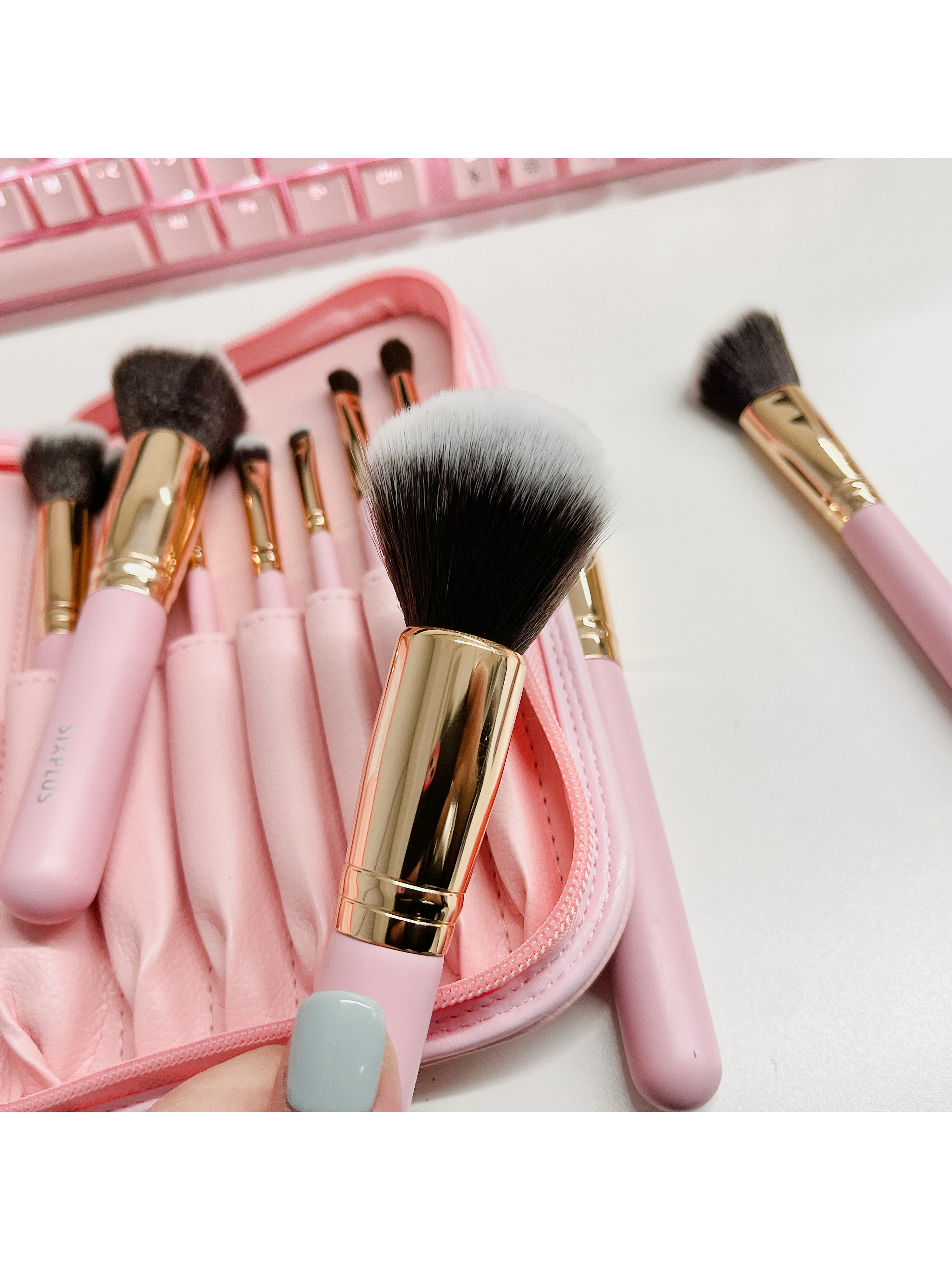 貴族のゴールド メイクブラシ11本セット 化粧ポーチ付き/SIXPLUS/メイクブラシを使ったクチコミ（3枚目）