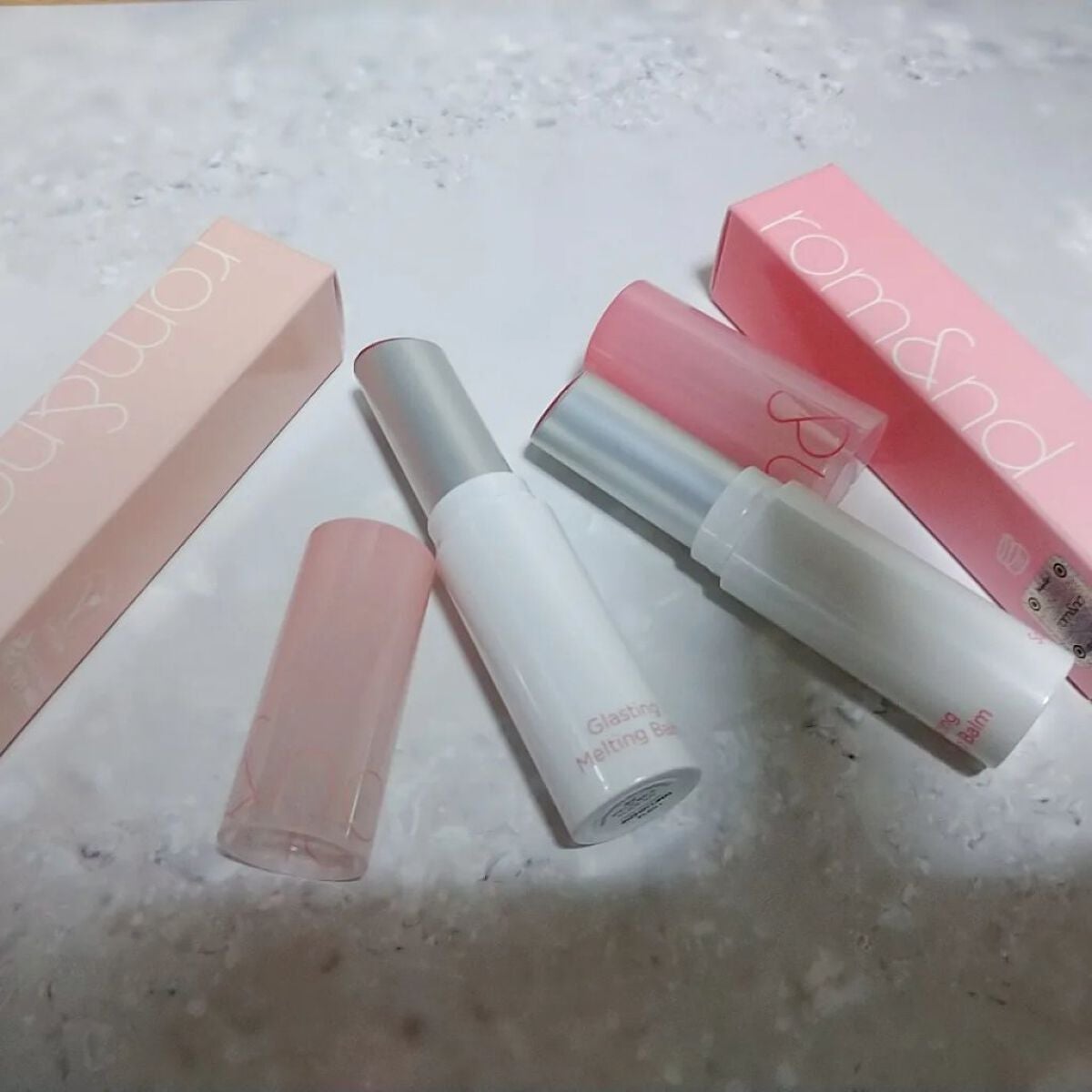 グラスティングメルティングバーム/rom&nd/リップバームを使ったクチコミ(1枚目)