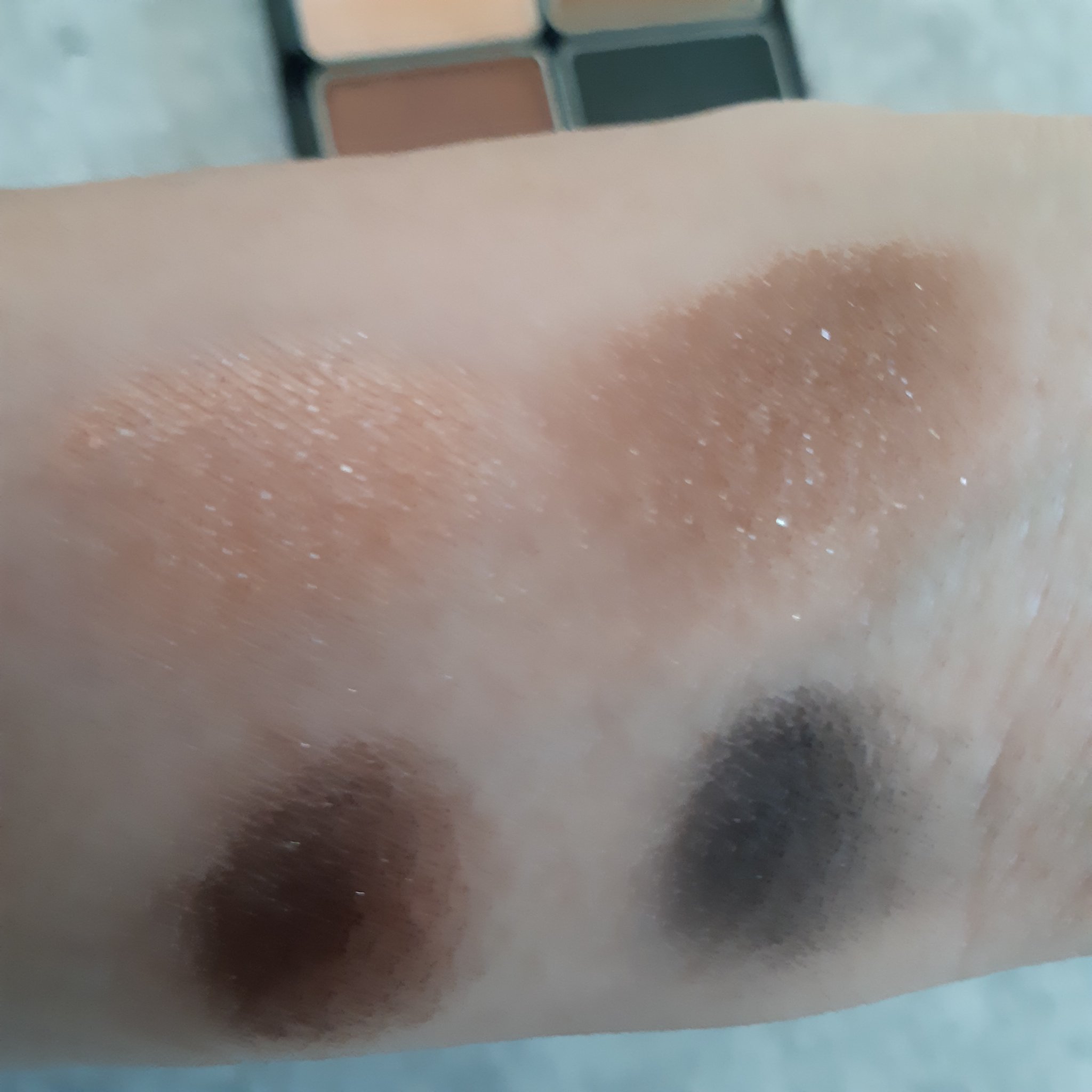 &be パレットアイシャドウ グランジロック/＆be/アイシャドウパレットを使ったクチコミ（3枚目）