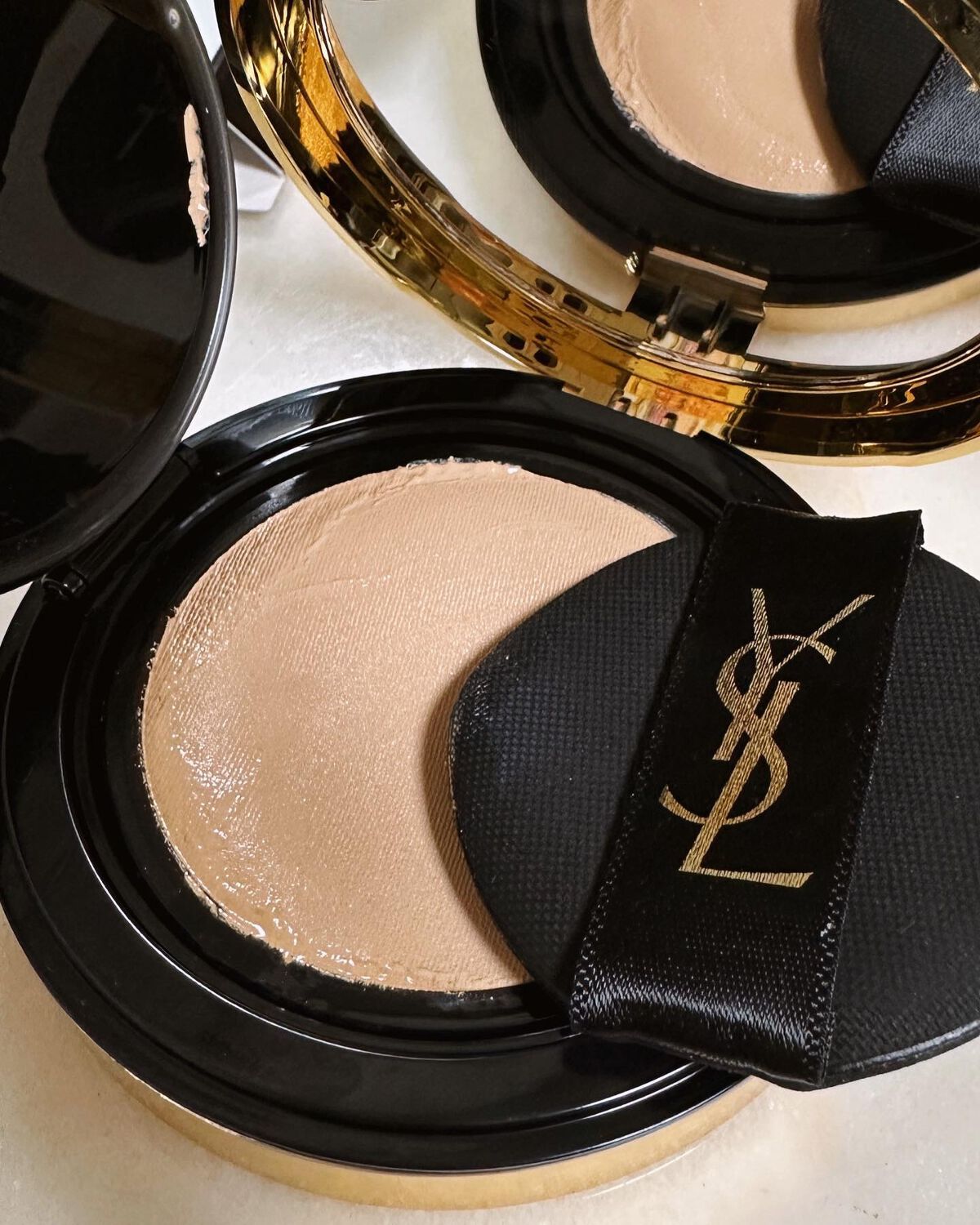 ラディアント タッチ グロウパクト B20/YVES SAINT LAURENT BEAUTE/クッションファンデーションを使ったクチコミ（3枚目）