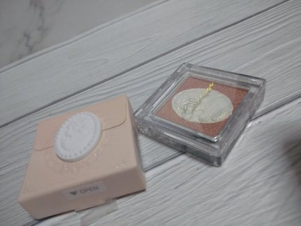 女王のカメオ チーク /COLORROSE/パウダーチークを使ったクチコミ(1枚目)