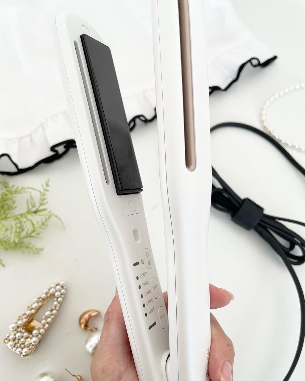 プリヴィレージュ シルクミラーストレート MHS-2410/mod's hair/ストレートアイロンを使ったクチコミ（3枚目）