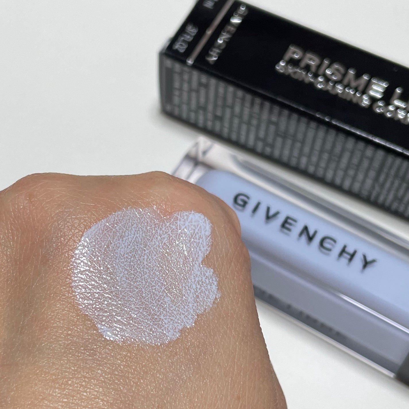 プリズム・リーブル・スキンケアリング・コレクター/GIVENCHY/化粧下地を使ったクチコミ(3枚目)