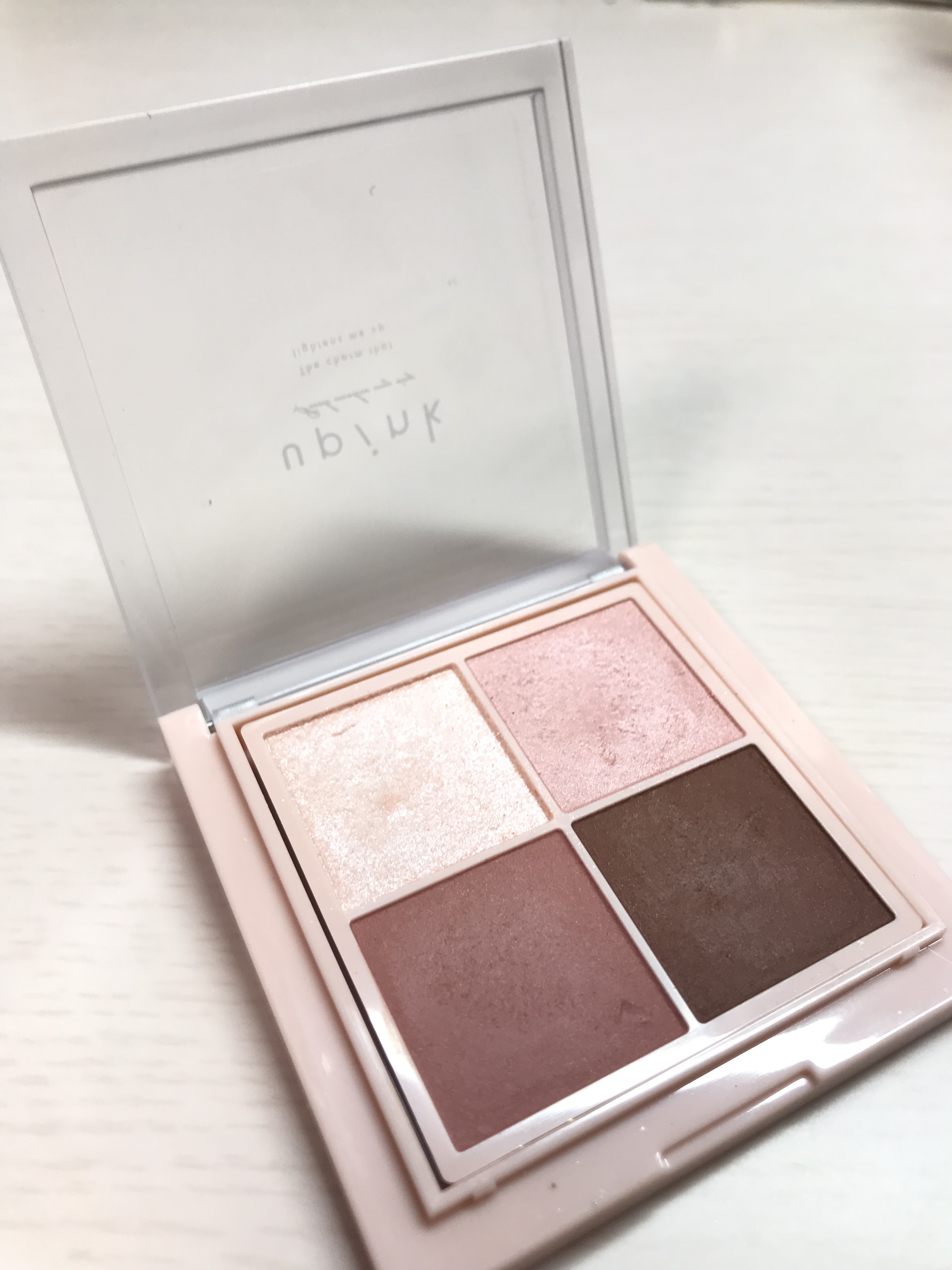 シャインオンステージアイパレット/upink/アイシャドウパレットを使ったクチコミ（2枚目）