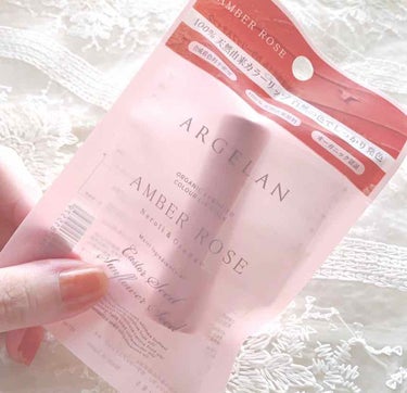 ꒰ ARGELAN オイルカラーリップスティック꒱
➥ AMBER ROSE 

可愛いテラコッタカラーのリップ🥀
パケもくすみピンクで素敵です♥⃛

あまり発色は期待していなかったのですが、しっかり色