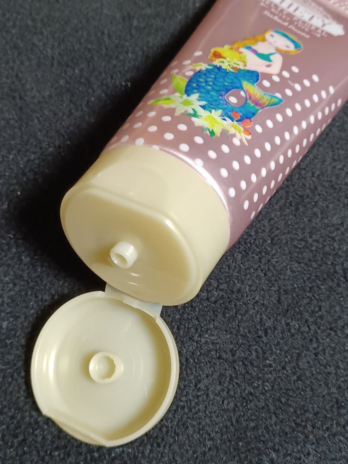 シーランドピューノ ハンド&ネイル テティ〈ハンドクリーム〉/シーランドピューノ/ボディクリームを使ったクチコミ(4枚目)