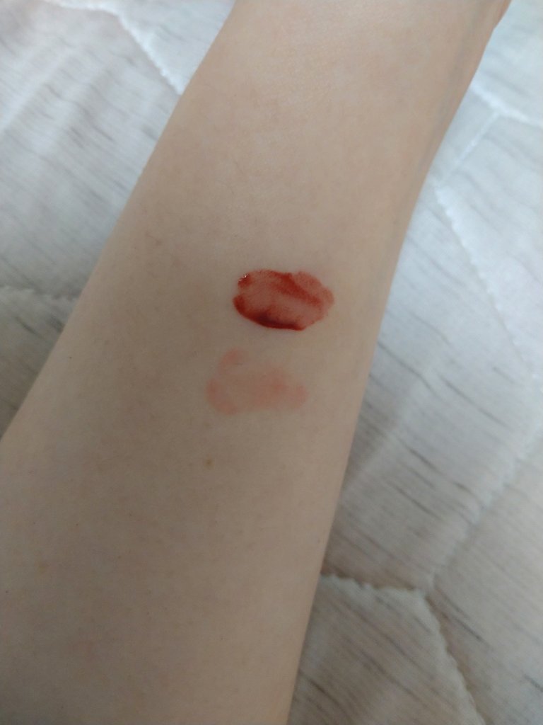 ハニーフルリップ R/カントリー&ストリーム/リップ美容液を使ったクチコミ（2枚目）