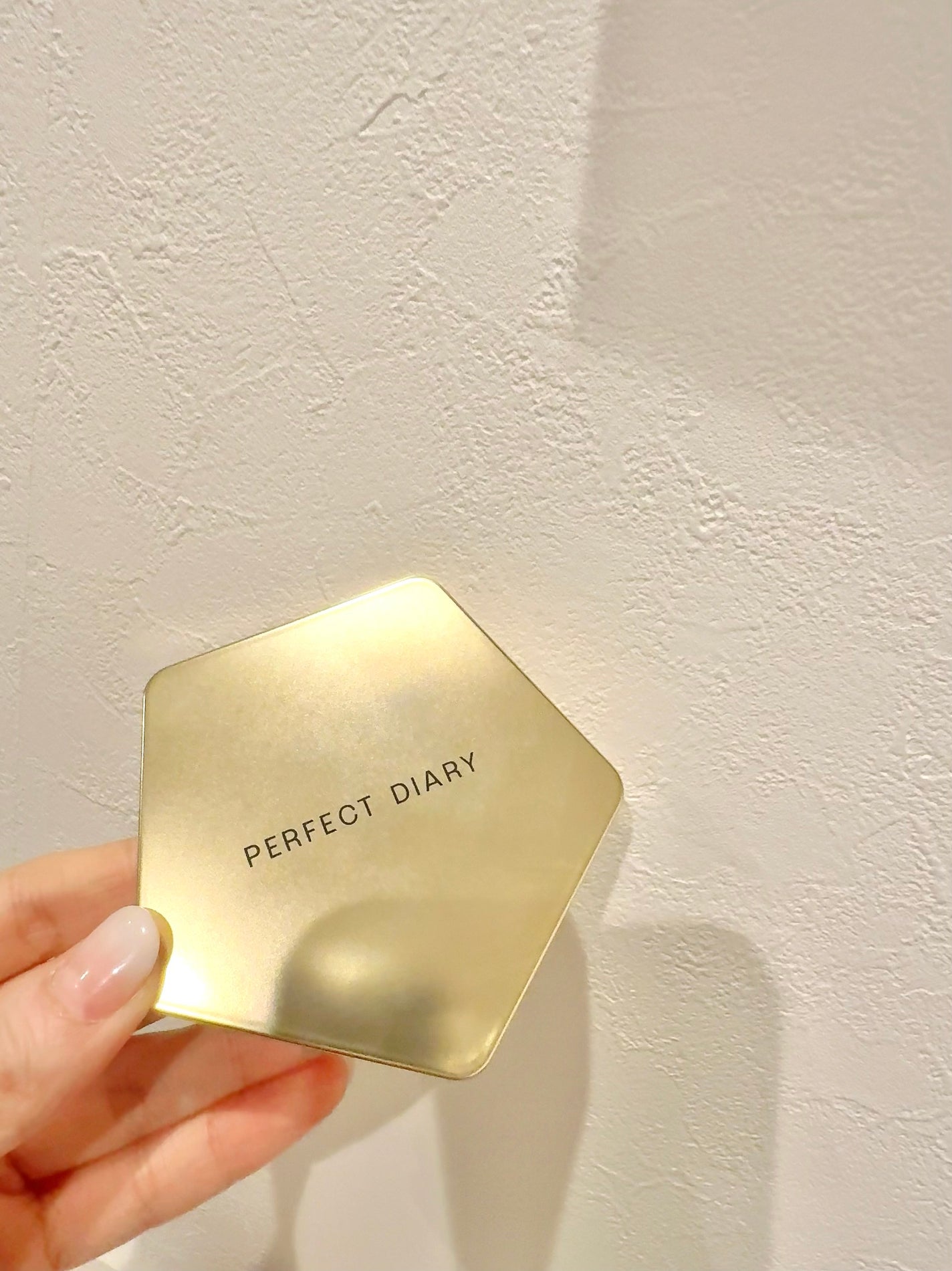 スターダストダイヤモンドハイライトパウダー/PERFECT DIARY/パウダーハイライトを使ったクチコミ(2枚目)