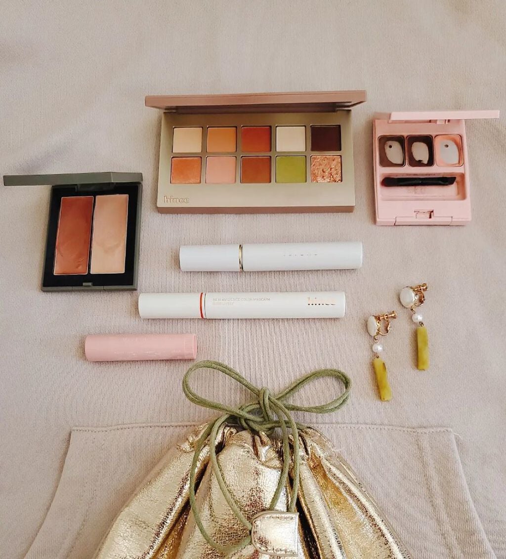 THREE シマリング グロー デュオ/THREE/クリームハイライトを使ったクチコミ(2枚目)