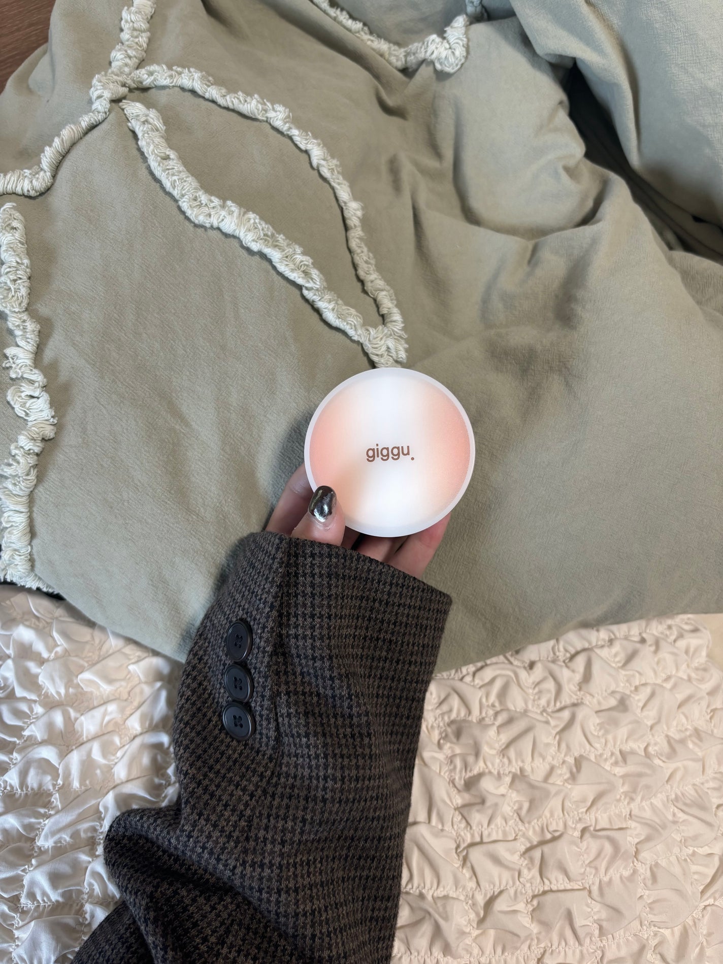 シャインフェイスパウダー/giggu./ルースパウダーを使ったクチコミ(2枚目)