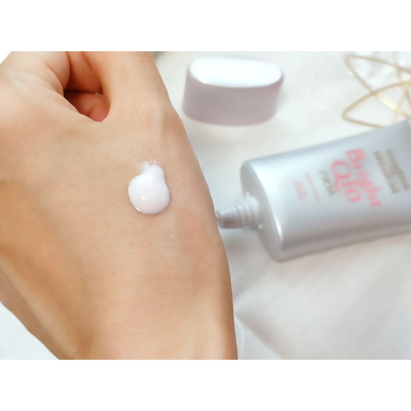 コエンリッチ ザ プレミアム ライトアップ モイストガード ハンドクリーム/コエンリッチQ10/ハンドクリームを使ったクチコミ（2枚目）