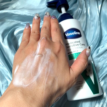 メディケイティッド センシティブケア ボディローション うるおいケア <医薬部外品>/ヴァセリン/ボディローションを使ったクチコミ(4枚目)