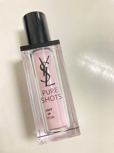 YVES SAINT LAURENT BEAUTE ピュアショット ライトセラムのクチコミ「店頭で試してすごく良かったので購入しました。
仕上がりはもちもちですかべたつきません。

ただ.....」（1枚目）