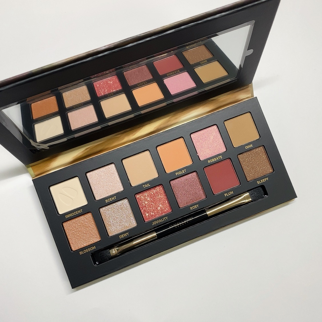 エクスプローラ12色 動物アイシャドウパレット｜PERFECT DIARYの口コミ