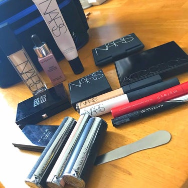 最近のスタメンコスメ様たち


その1
NARS
ナチュラルラディアント ロングウェアファンデーション
カラー:6605

youtubeや色んなところで、とても良いと聞いていて気になったので、思い切っ