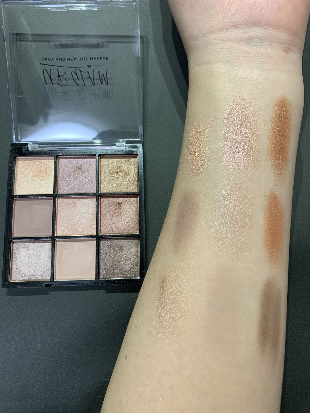 UR GLAM　BLOOMING EYE COLOR PALETTE/U R GLAM/アイシャドウパレットを使ったクチコミ（2枚目）