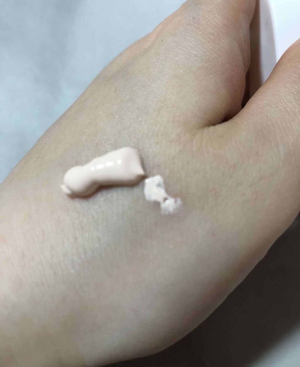 トーンアップ ノーセバム サンスクリーン SPF50+ PA++++/innisfree/日焼け止めクリームを使ったクチコミ（2枚目）