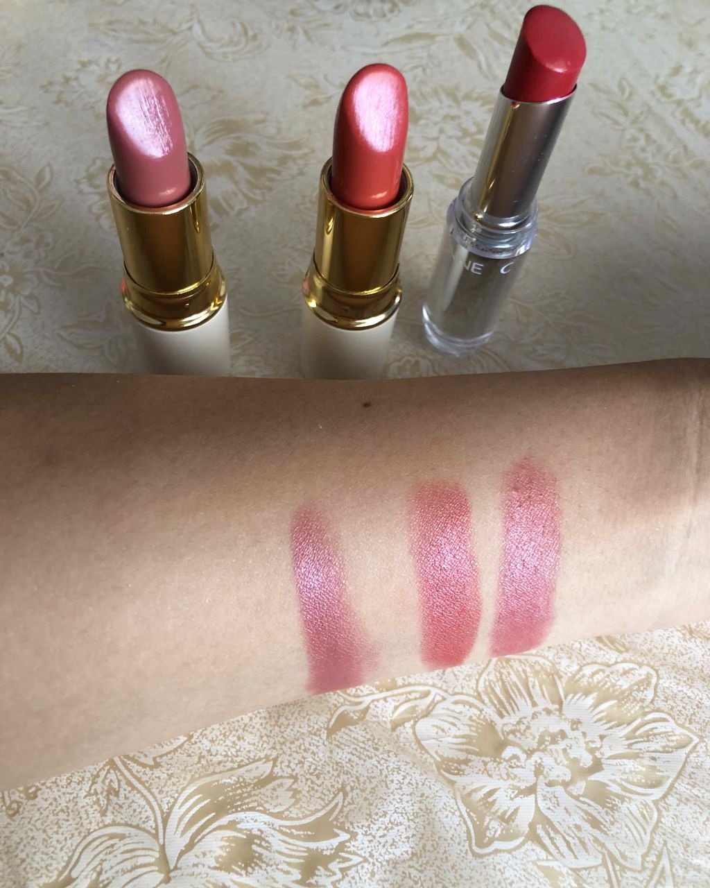 ラスティンググロスリップ/CEZANNE/口紅を使ったクチコミ（2枚目）