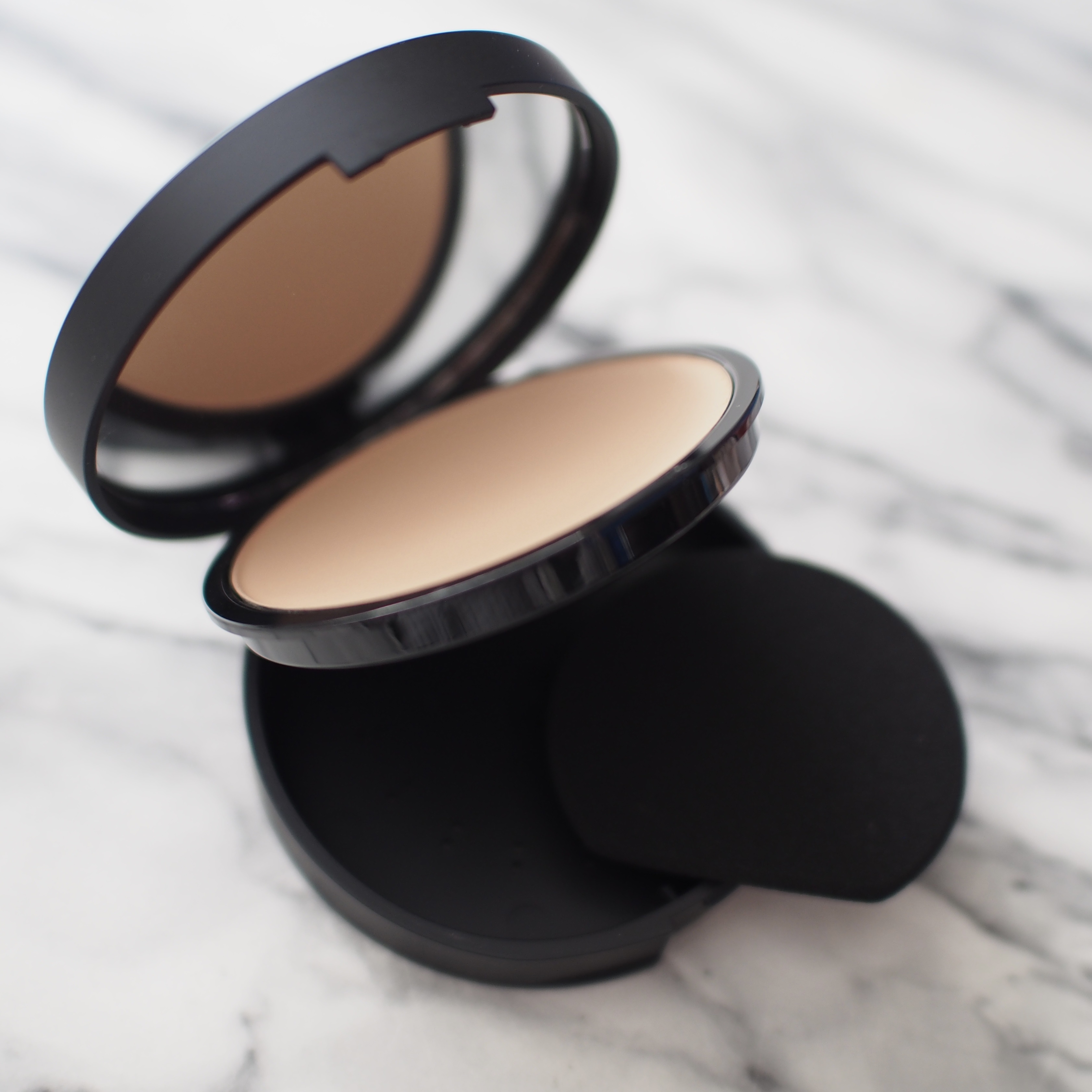 ベアプロ 24HR パウダー ファンデーション/bareMinerals/パウダーファンデーションを使ったクチコミ（2枚目）