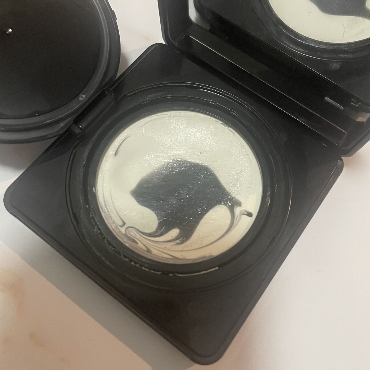 ソワン ノワール UV コンパクト/GIVENCHY/日焼け止めローションを使ったクチコミ（1枚目）