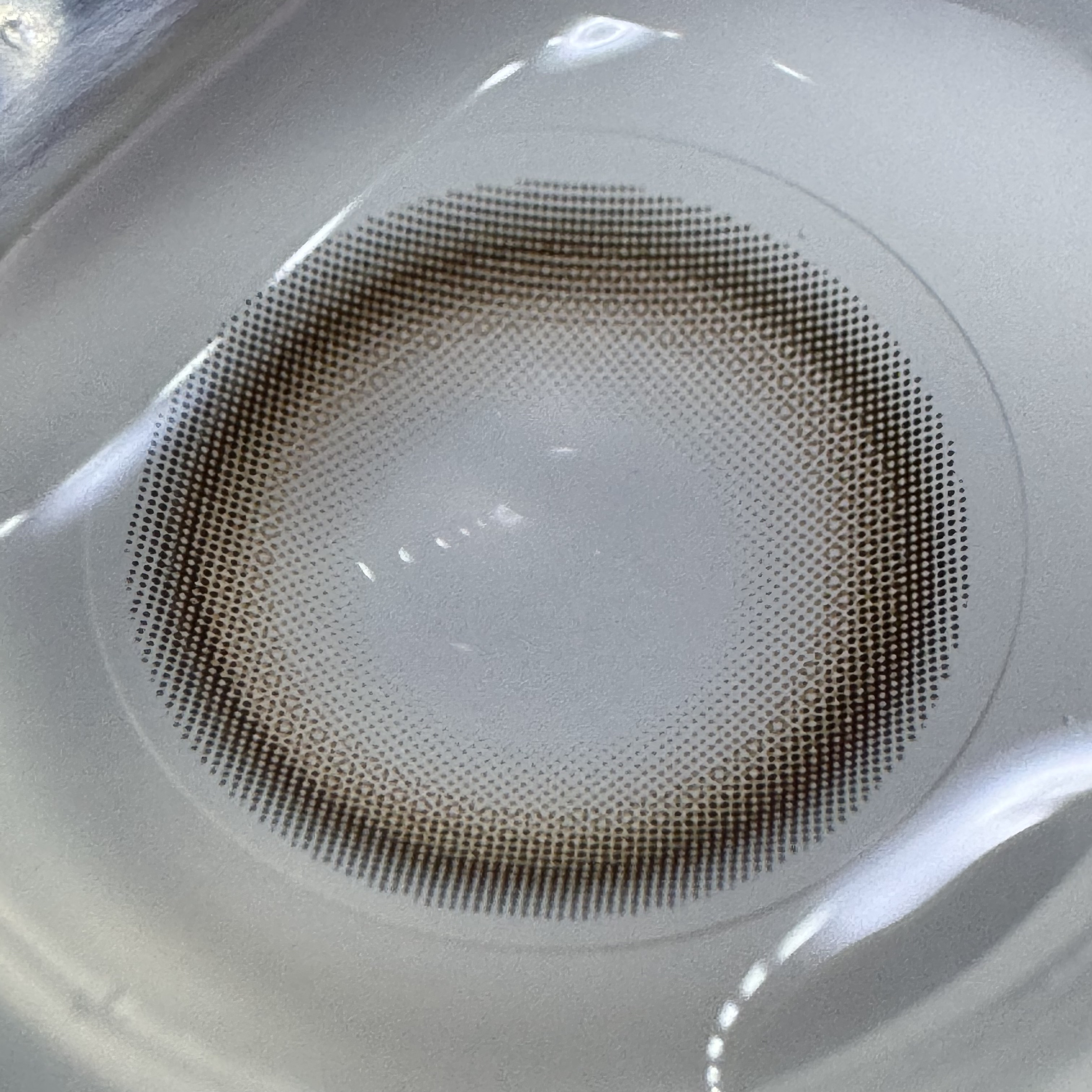 chiffon chiffon beige/meilly/ワンデー（１DAY）カラコンを使ったクチコミ（2枚目）