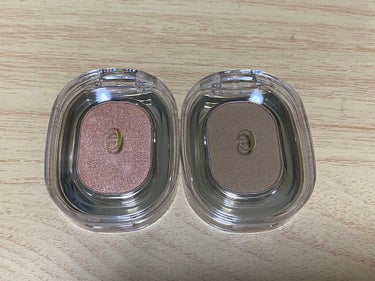 メモ🌟

coral beigeがいくら塗っても他の人のレビューほど発色しない😭
feel so brownは色味いいけどイエローぽいラメが無かったらもっと良い