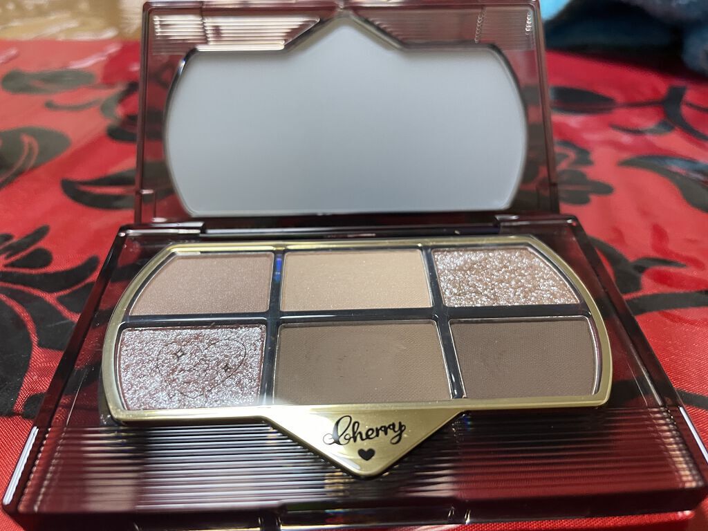 レトロマグネティック アイシャドウパレット 05 バイナルレコード(Vinyl Record)/FlowerKnows/アイシャドウパレットを使ったクチコミ（2枚目）