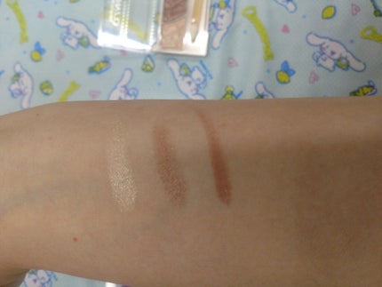 トーンアップアイシャドウ/CEZANNE/アイシャドウパレットを使ったクチコミ(4枚目)