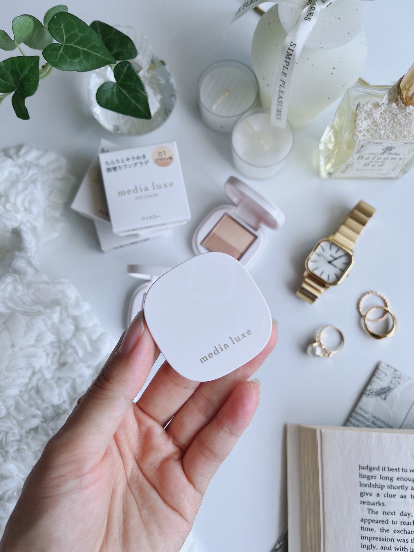 アイカラー/media luxe/アイシャドウパレットを使ったクチコミ(2枚目)