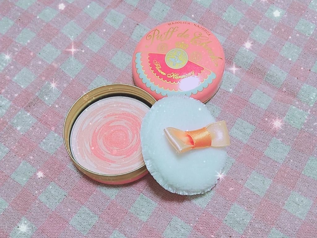 パフ・デ・チーク(フラワーハーモニー)/MAJOLICA MAJORCA/パウダーチークを使ったクチコミ(2枚目)