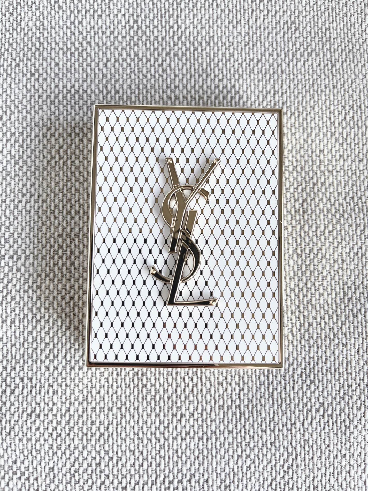 クチュール ミニ クラッチ/YVES SAINT LAURENT BEAUTE/アイシャドウパレットを使ったクチコミ(2枚目)