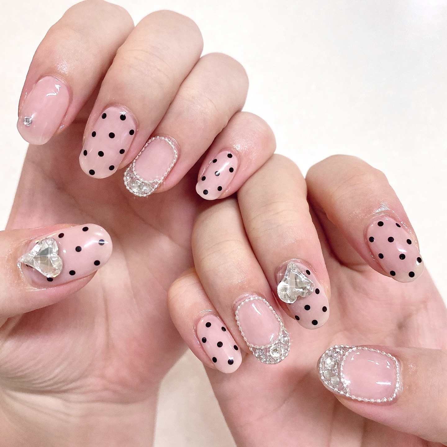 #セルフネイル,#ジェルネイル,#プチプラネイル,#ワンホンネイル,#セリアジェルネイル,#セリアネイル,#ドットネイルのネイルデザイン