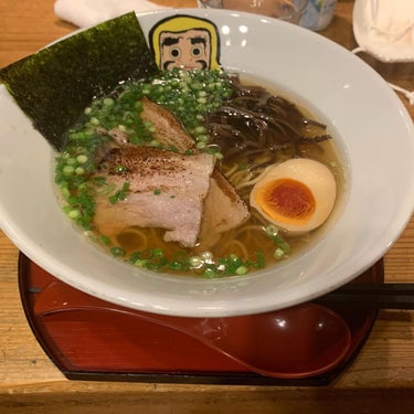 九州旅行　三日目　晩御飯

映画の後の晩ごはん。

居酒屋のラーメンを食べました。

食べたのは、

大重食堂のサイフォンラーメン。

うまい…！

このお汁いくらでもいける！！
コシコシの細麺とうまい