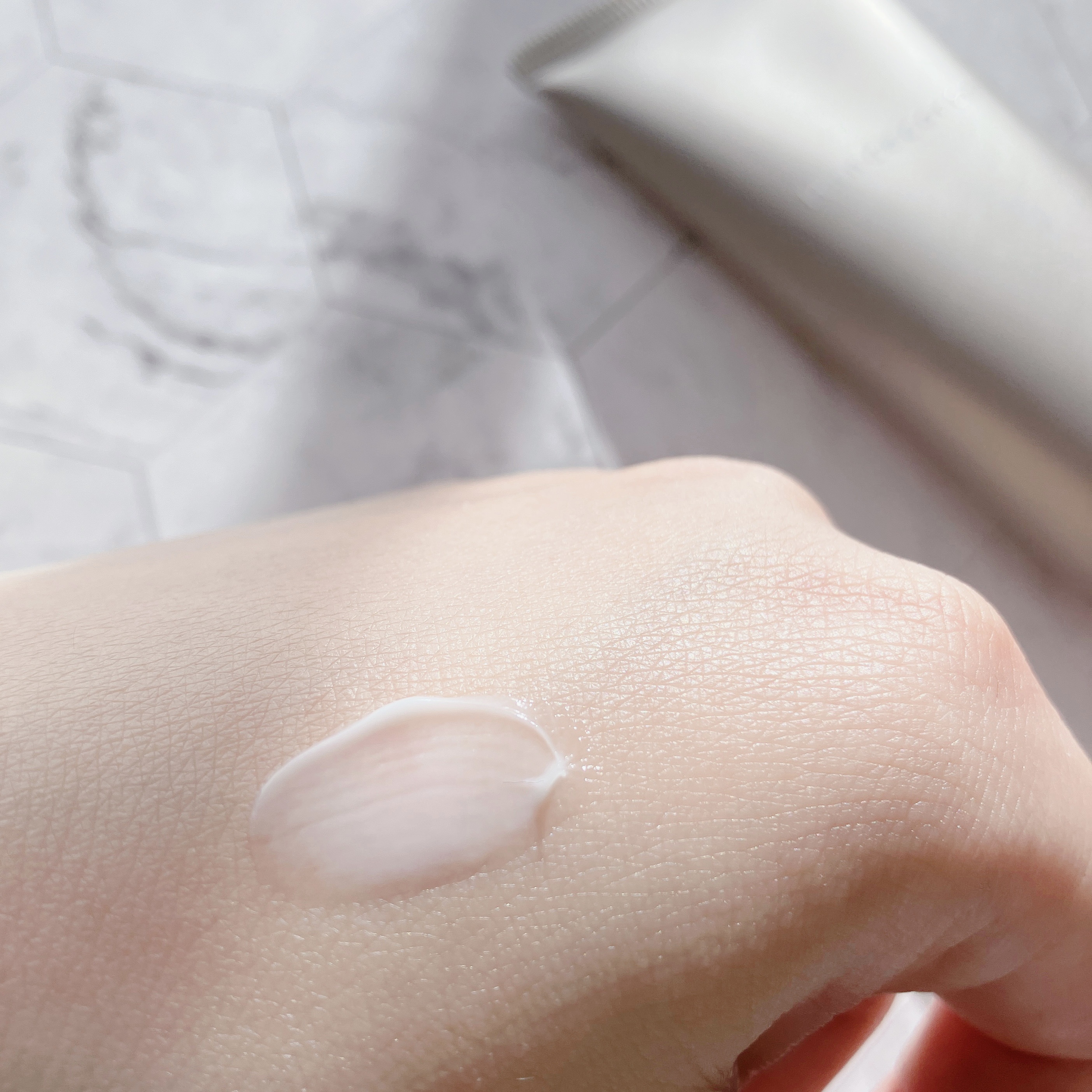 ハンデコルテ/キユートピア/ネック・デコルテケアを使ったクチコミ（2枚目）